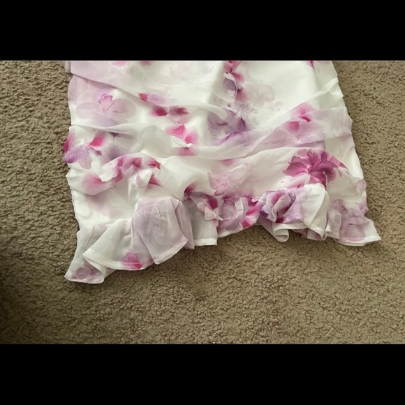 Fancy, fun dress - Picture 3 of 7